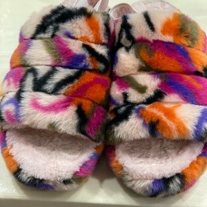 Ugg slippers size 10